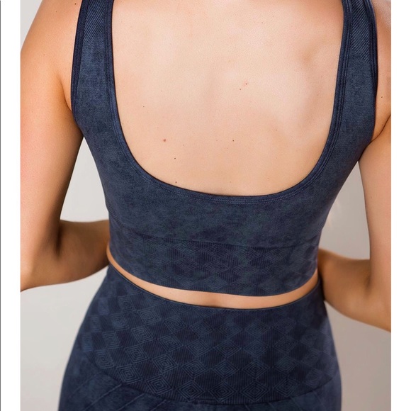 NWOT Matching Sports Bra and Leggings Set - Picture 4 of 10